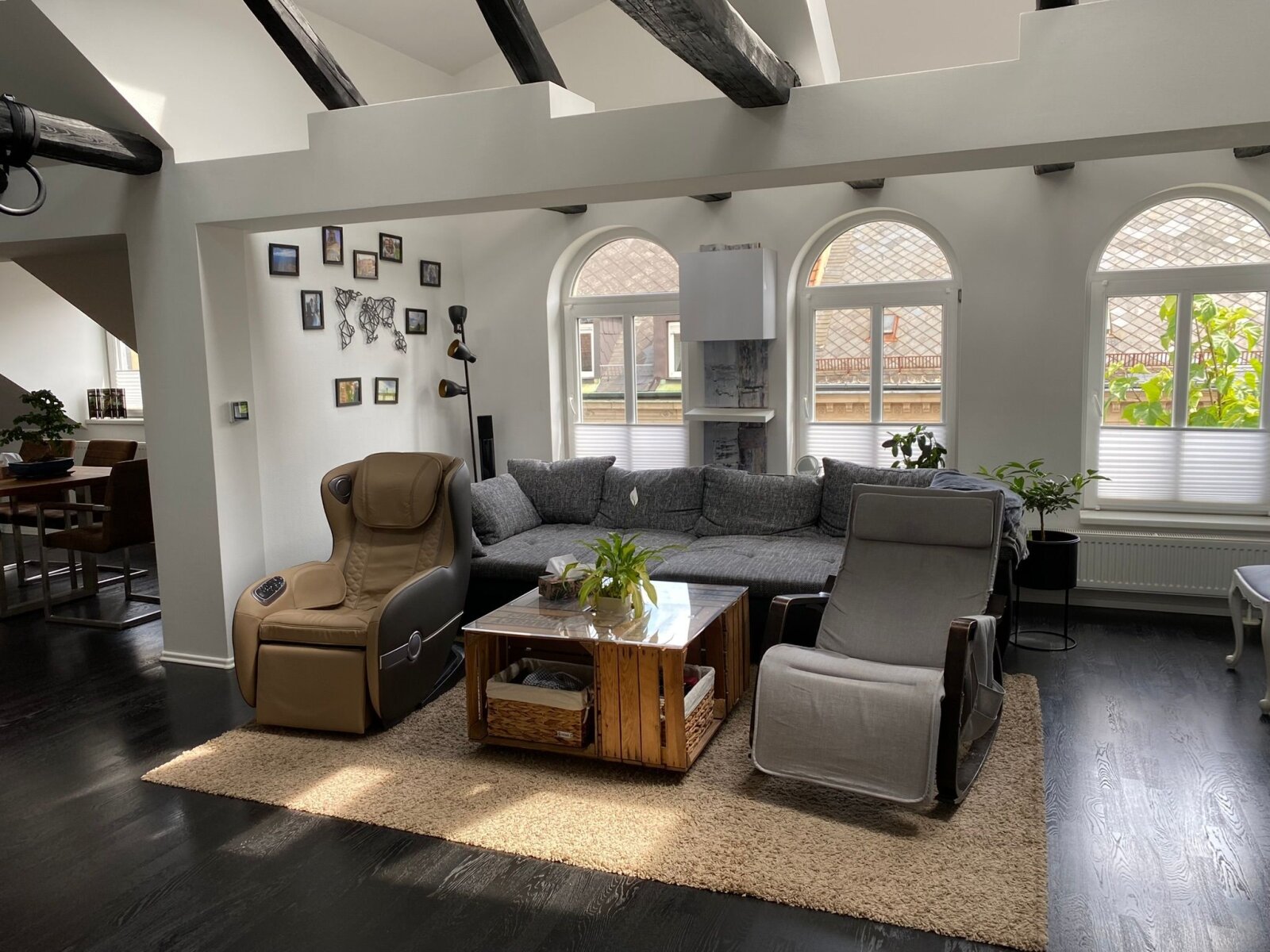 Eleganz trifft Komfort – Traumhafte 4-Zimmer-Galeriewohnung mit Sauna in Fürth Eleganz trifft Komfort – Traumhafte 4-Zimmer-Galeriewohnung mit Sauna in Fürth