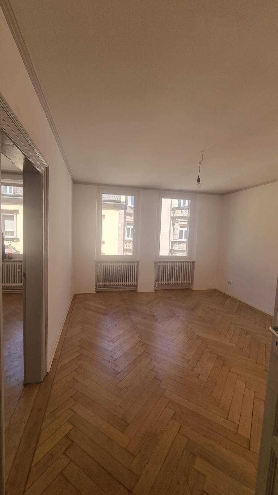 Moderne Eleganz trifft klassischen Charme – Kernsanierte 5-Zimmerwohnung in Nürnberg Moderne Eleganz trifft klassischen Charme – Kernsanierte 5-Zimmerwohnung in Nürnberg